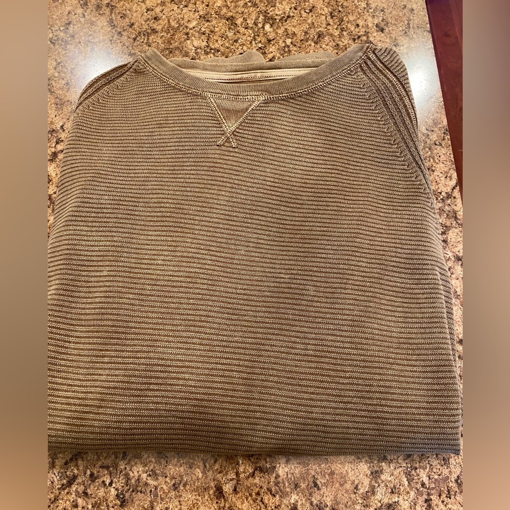Men’s XL Tommy Bahama long sleeve shirt. Used